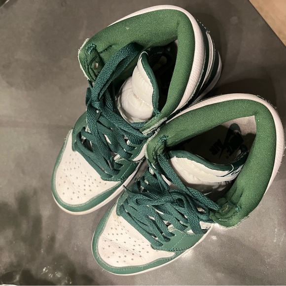 Nike Air Jordans - Picture 5 of 6